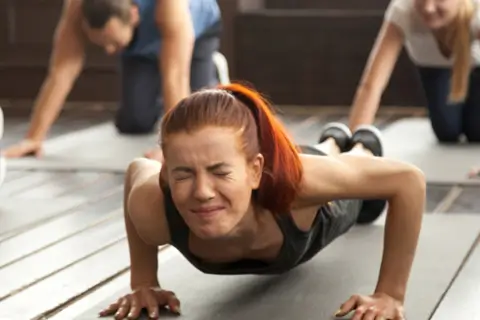 Как новичку заниматься в тренажёрном зале без тренера