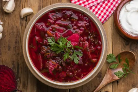 Як приготувати борщ за класичним рецептом