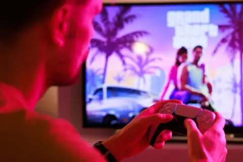 Какой телевизор подойдёт для игр на PlayStation 5/5 Pro и Xbox Series X/S