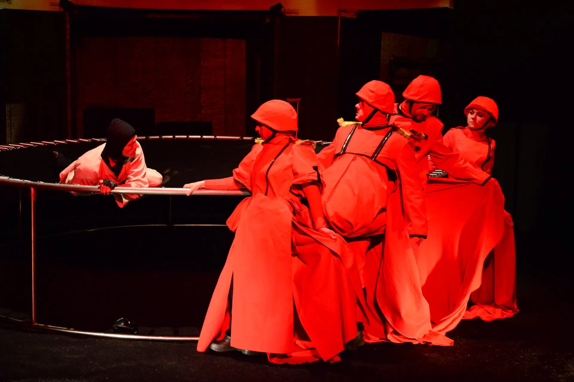 За дверями Львов