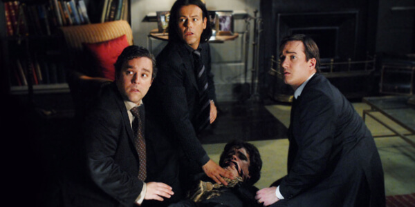 Кадр з фільму «Смерть во время похорон»