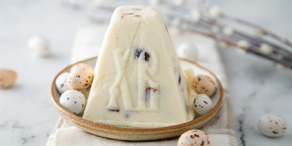 Сира сирна паска з яйцями