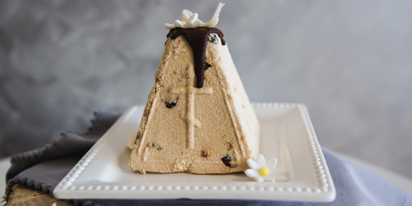 Сира сирна паска з вареним згущеним молоком