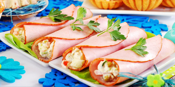 Рулетики из ветчины с сыром, яйцами и корейской морковью