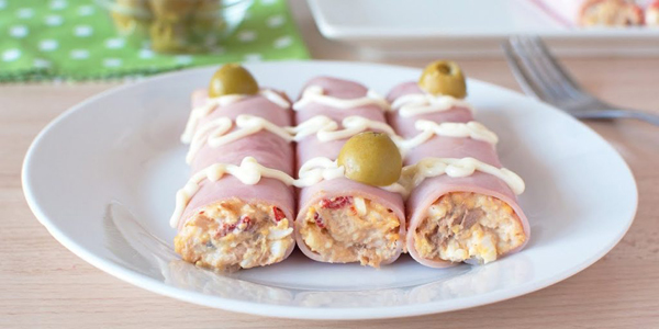 Рулетики из ветчины с тунцом, яйцами и перцем: простой рецепт