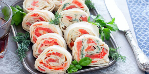 Рулет из лаваша с красной рыбой