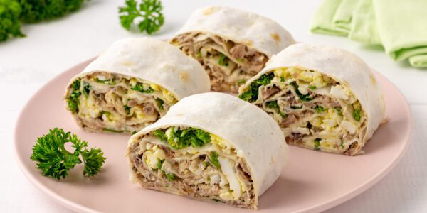 Рулет из лаваша с тунцом