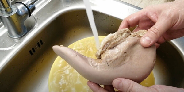 Як почистити яловичий язик після варіння