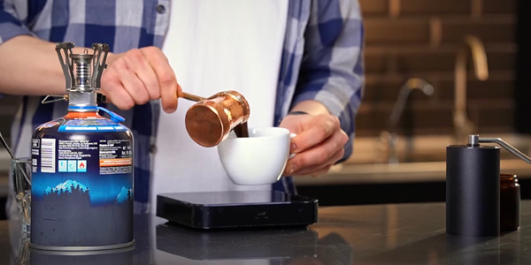 Готовый кофе в чашке