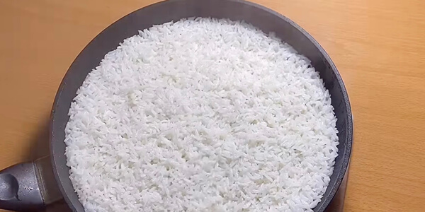 Как сварить рис в сковороде