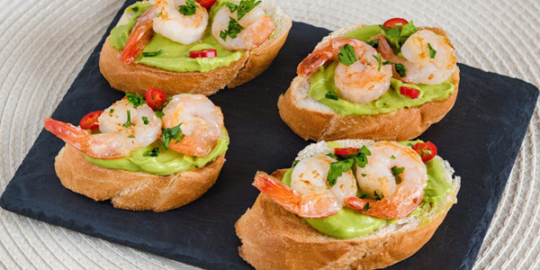 Бутерброды с креветками на Новый год