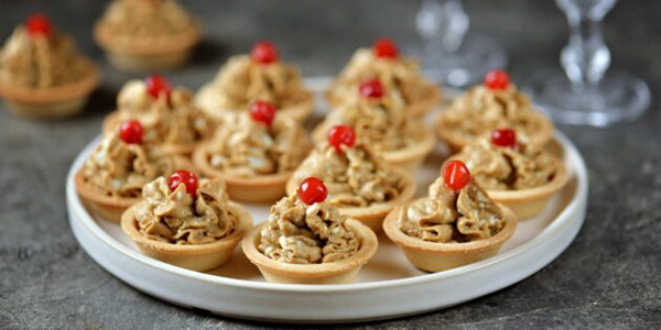Рецепты на Новый год — 2026: тарталетки с паштетом из куриной печени