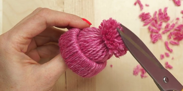 Сделайте помпон