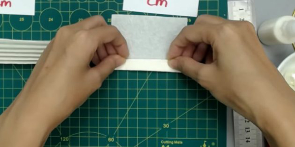 Сложите гармошкой вторую деталь