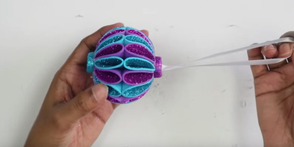 Ёлочные игрушки из пластиковых бутылок