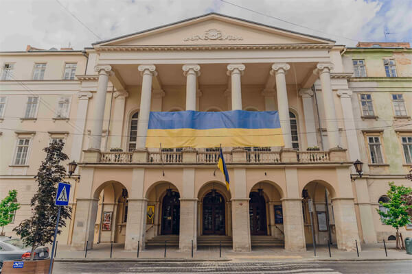 театр Заньковецької у Львові