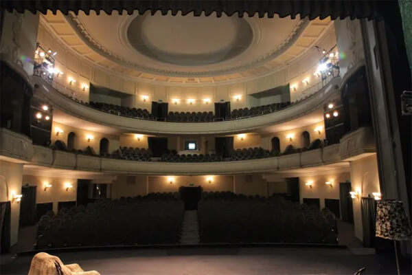 театр Заньковецької у Львові