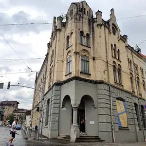 Львовский муниципальный театральный, художественно-исследовательский и образовательный центр «СЛОВО И ГОЛОС»